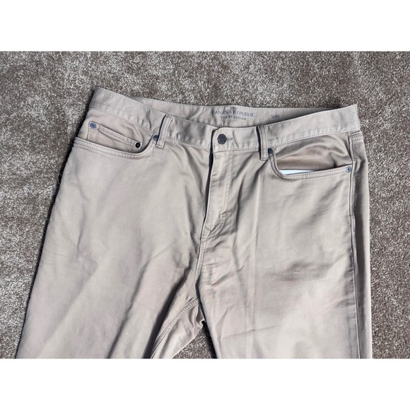 Banana Republic The Traveler Slim Fit Pants Khaki Tan Men's 36x34 - Picture 2 of 11